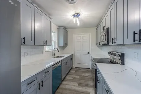 2813 Kimberly Lane Tampa FL 33618