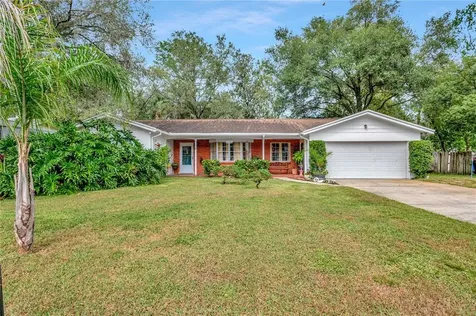 8906 E Lanway Drive Tampa FL 33637