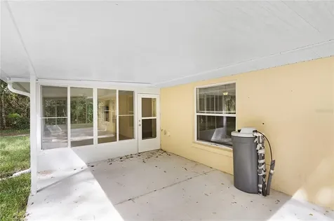 26 Bay Place Run Ocklawaha FL 32179