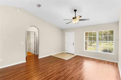 26 Bay Place Run Ocklawaha FL 32179