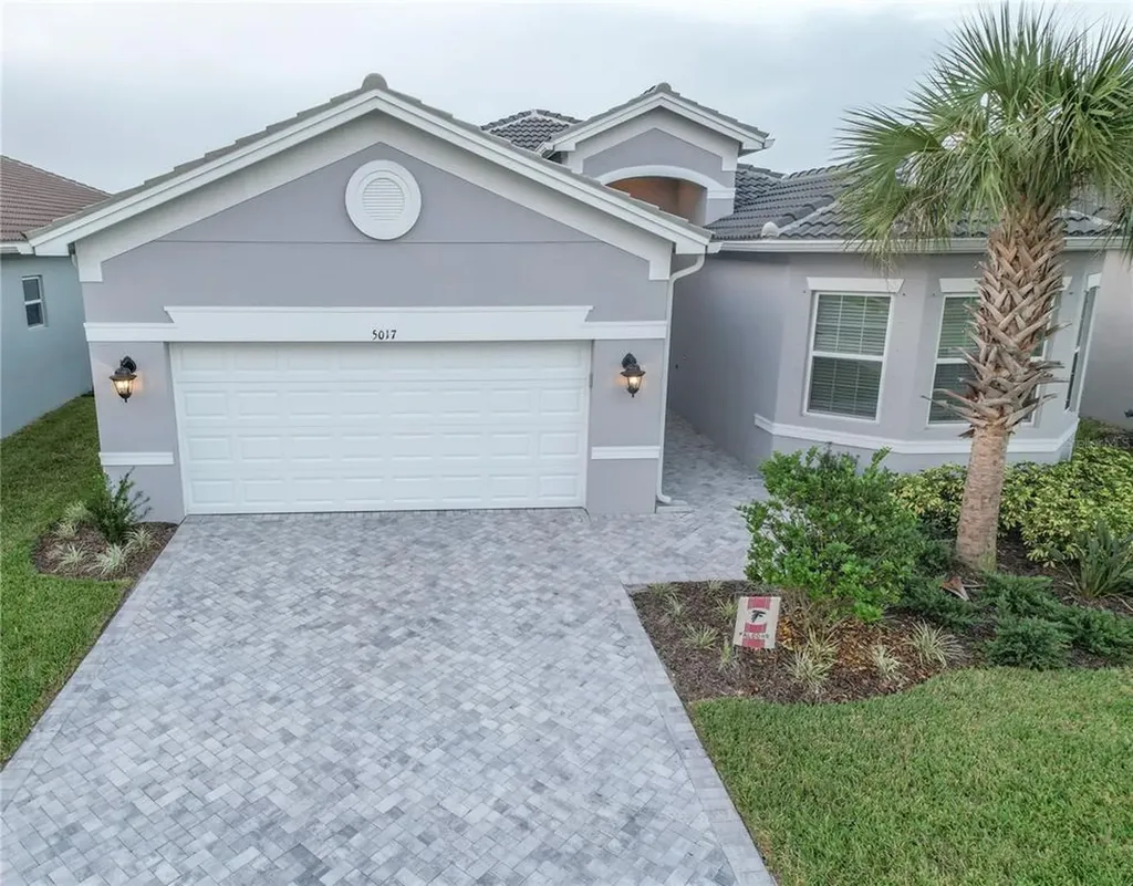 5017 Sevilla Shores Drive Wimauma FL 33598
