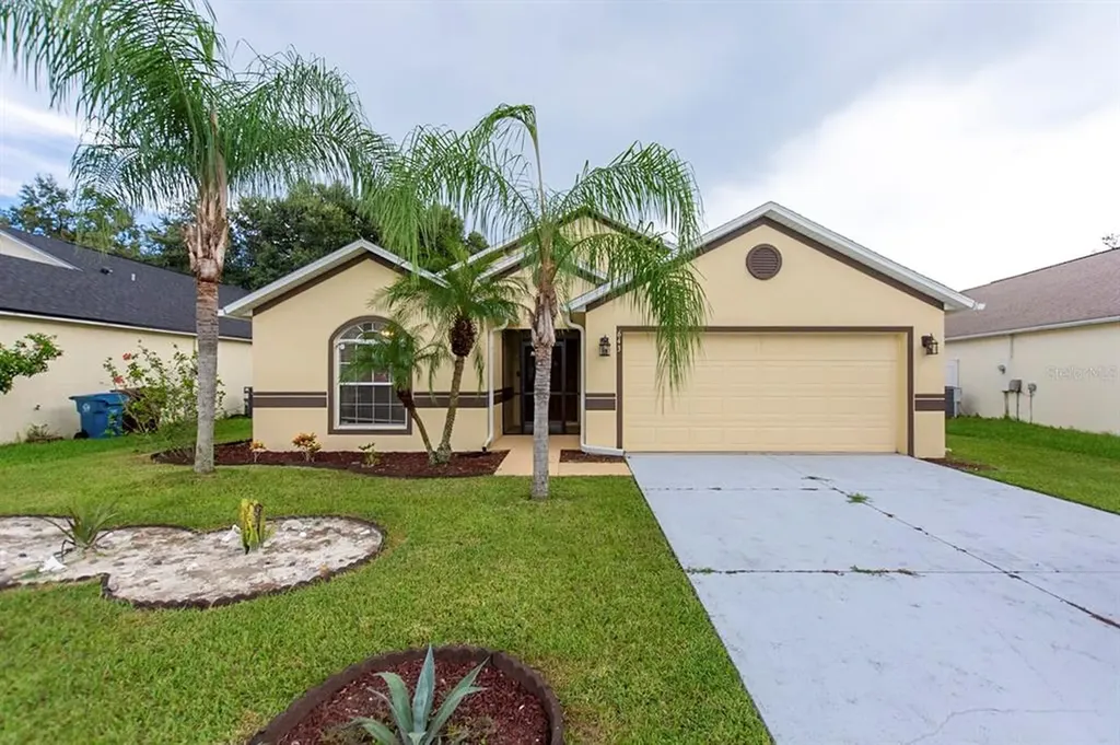 643 Lake Charles Drive Davenport FL 33837