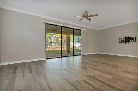 1318 Island Green Street Davenport FL 33896