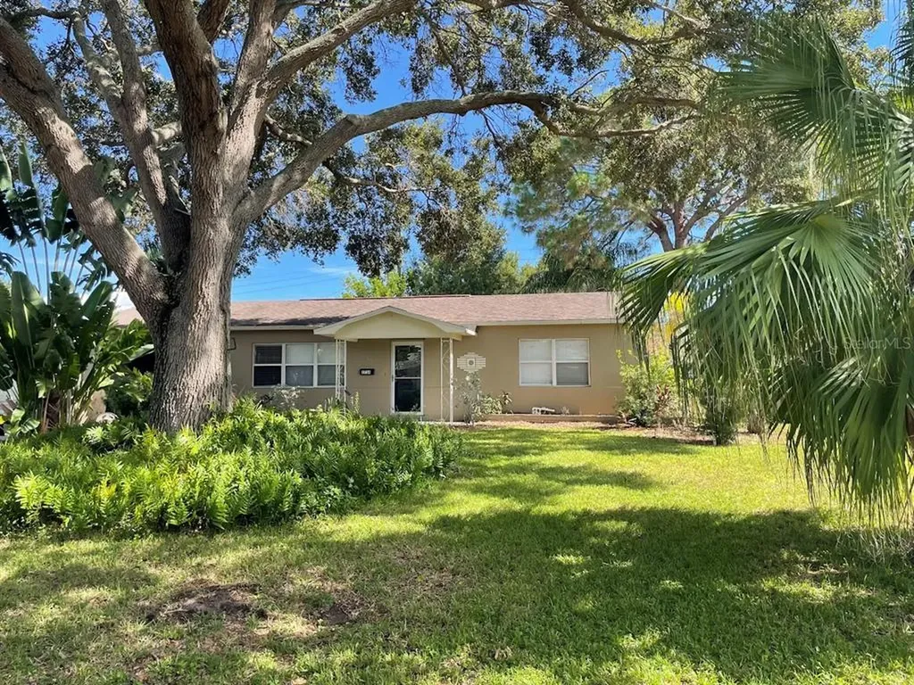 1716 63rd Avenue N St Petersburg FL 33702