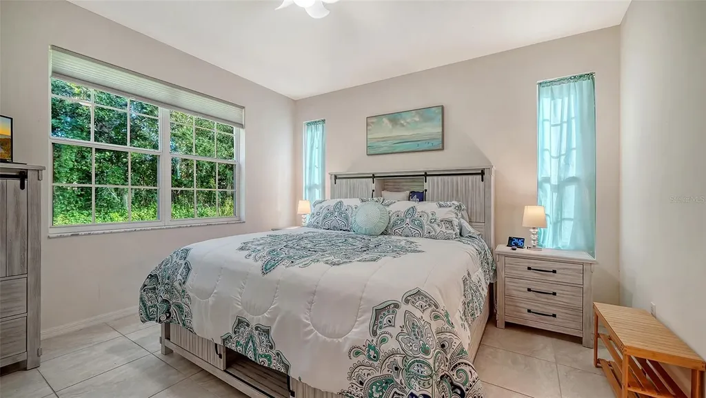 8375 Glenrose Way Sarasota FL 34238