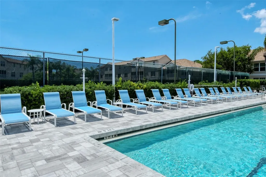 8375 Glenrose Way Sarasota FL 34238