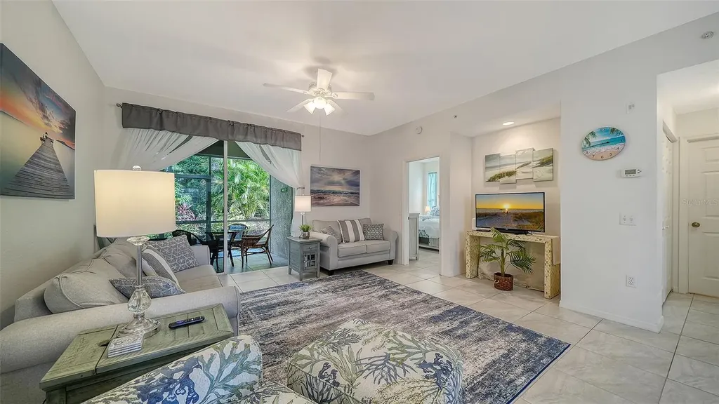 8375 Glenrose Way Sarasota FL 34238