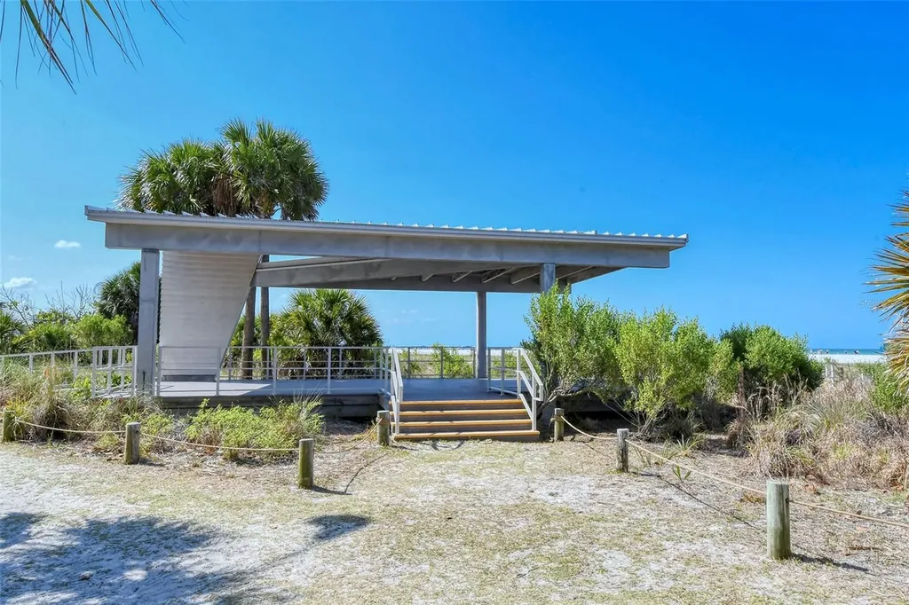 8375 Glenrose Way Sarasota FL 34238