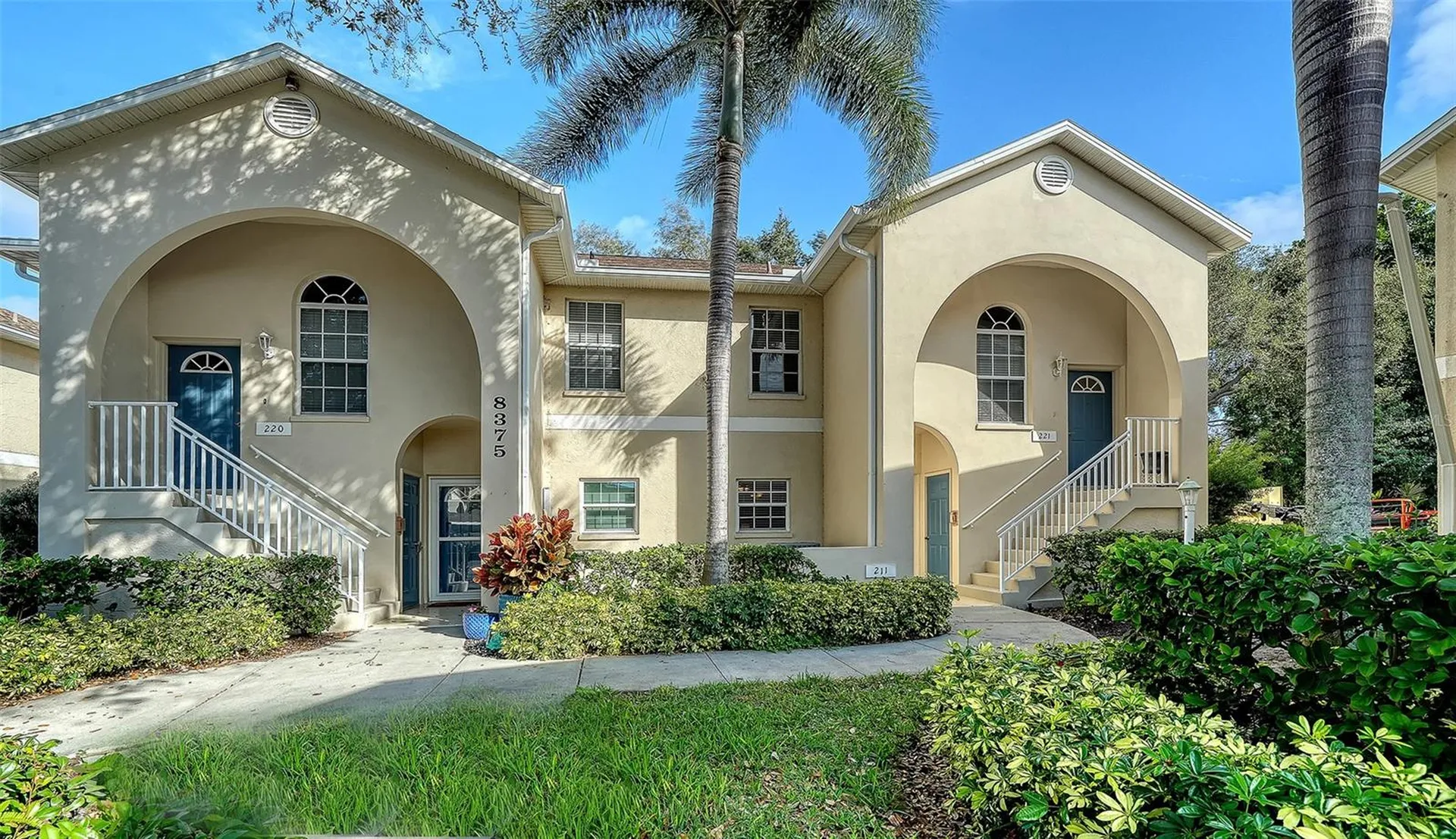 8375 Glenrose Way Sarasota FL 34238
