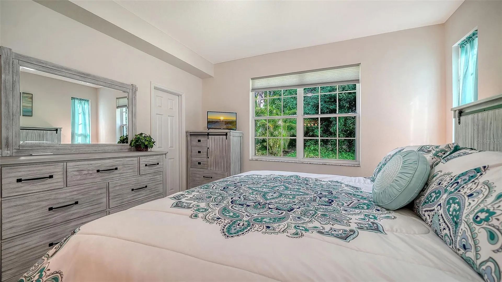 8375 Glenrose Way Sarasota FL 34238