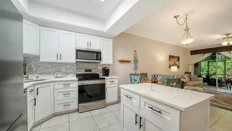 8375 Glenrose Way Sarasota FL 34238