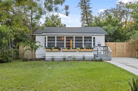 2123 42nd Street S St Petersburg FL 33711
