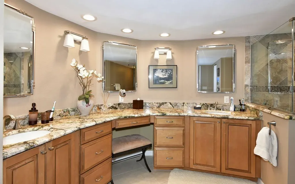 1485 Gulf Of Mexico Drive Longboat Key FL 34228