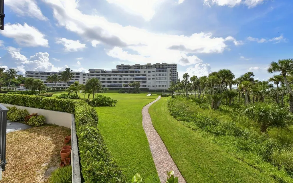 1485 Gulf Of Mexico Drive Longboat Key FL 34228