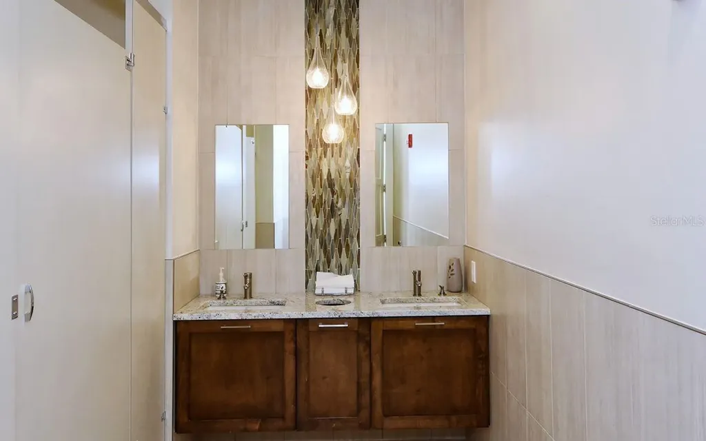 1485 Gulf Of Mexico Drive Longboat Key FL 34228