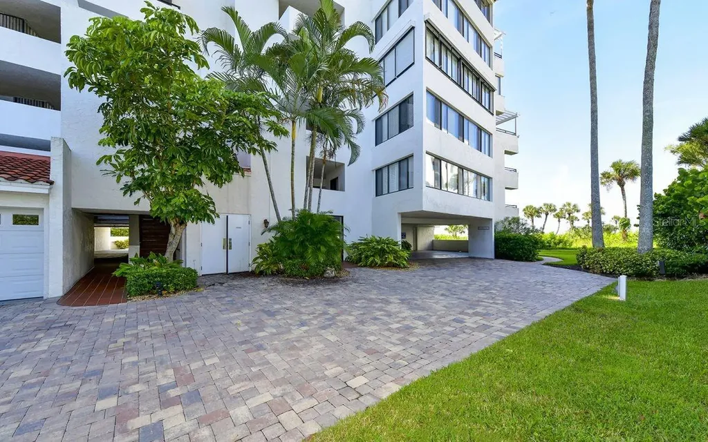 1485 Gulf Of Mexico Drive Longboat Key FL 34228
