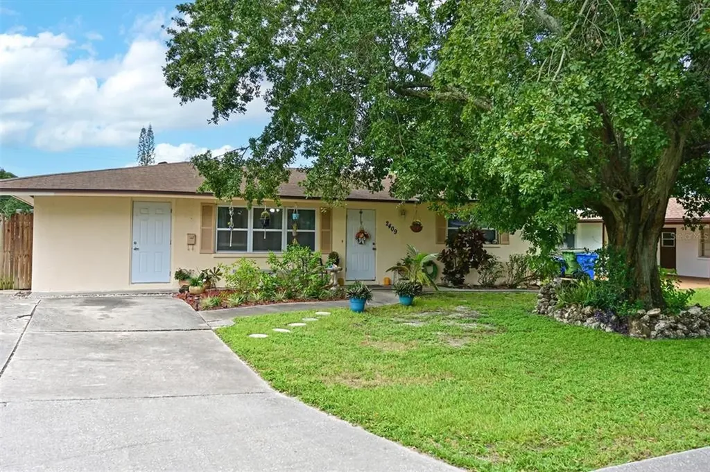 2409 25th Avenue Drive W Bradenton FL 34205