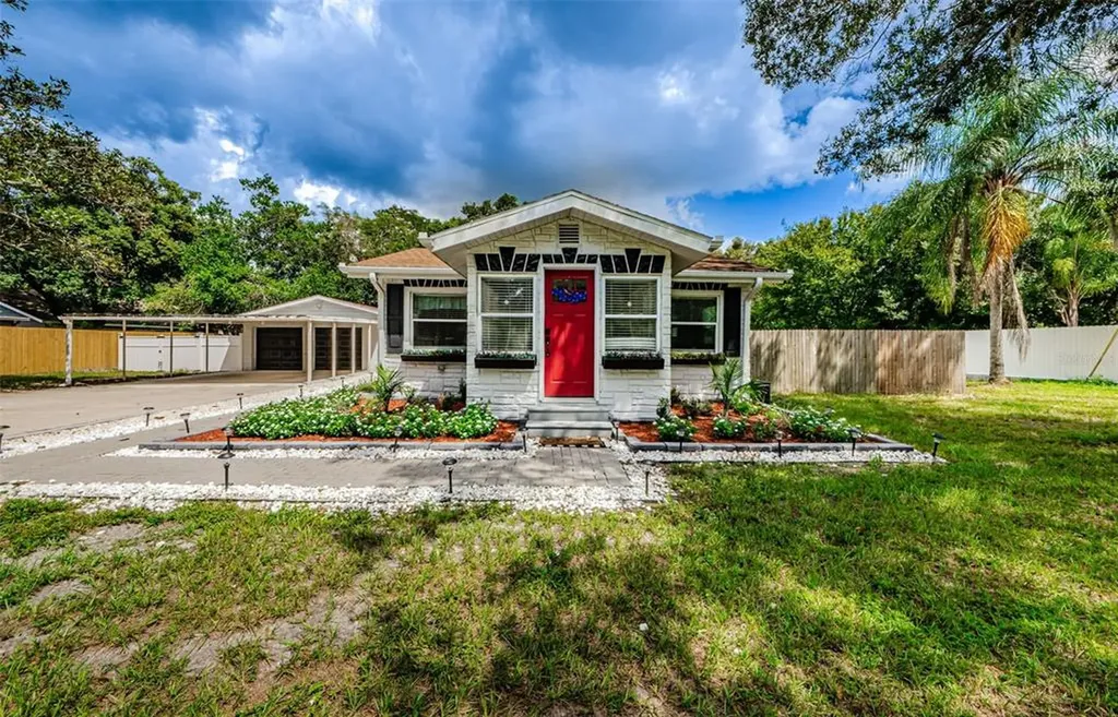 12331 Woodleigh Avenue Tampa FL 33612