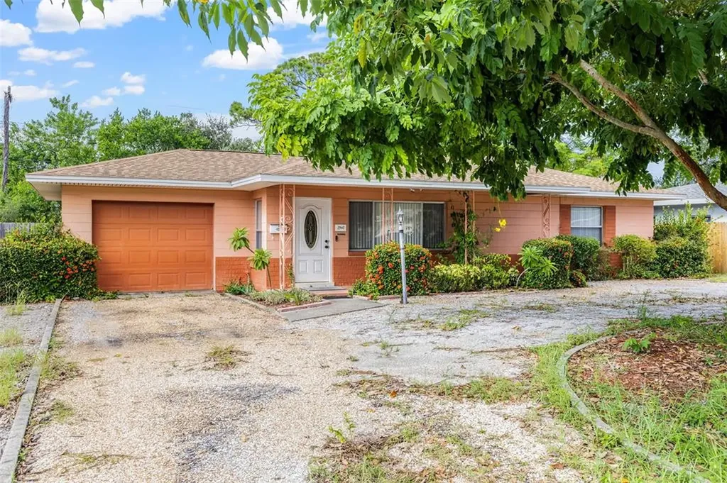 2947 Ponce De Leon Way S St Petersburg FL 33712