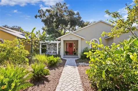 780 24th Avenue N St Petersburg FL 33704