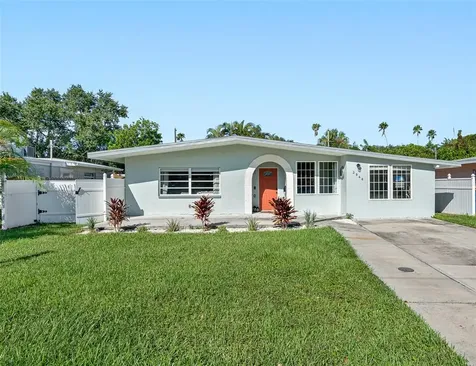 3946 Huntington Street NE St Petersburg FL 33703