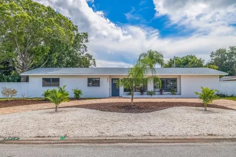 6818 10th Avenue N St Petersburg FL 33710