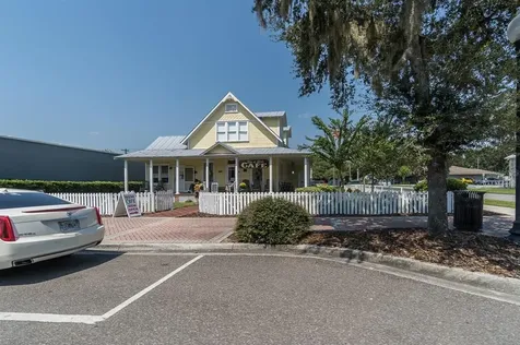 6330 12th Street Zephyrhills FL 33542