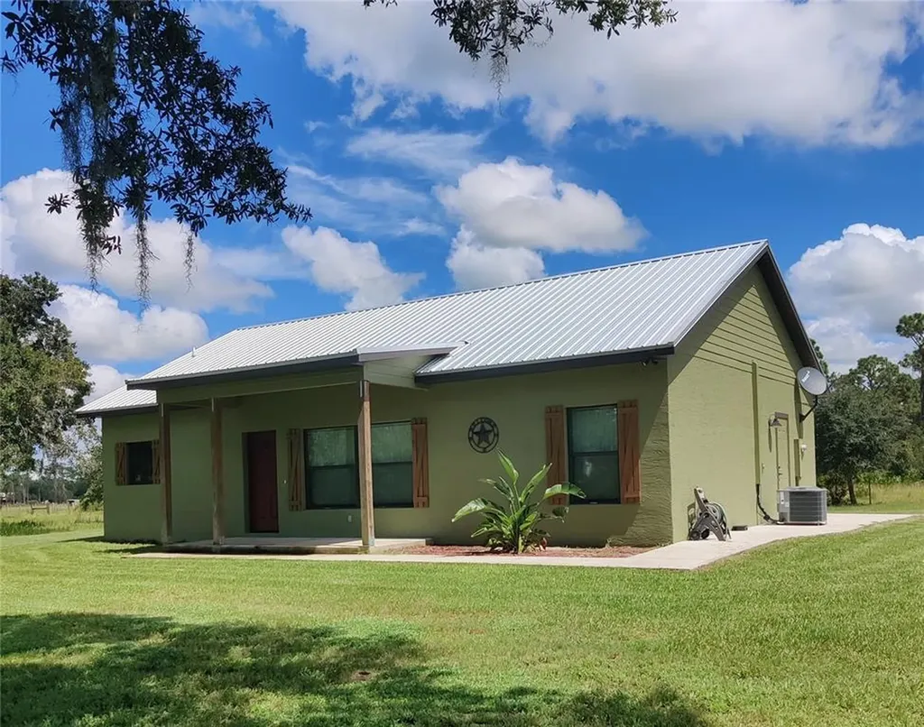 125 Castlerock Road Venus FL 33960