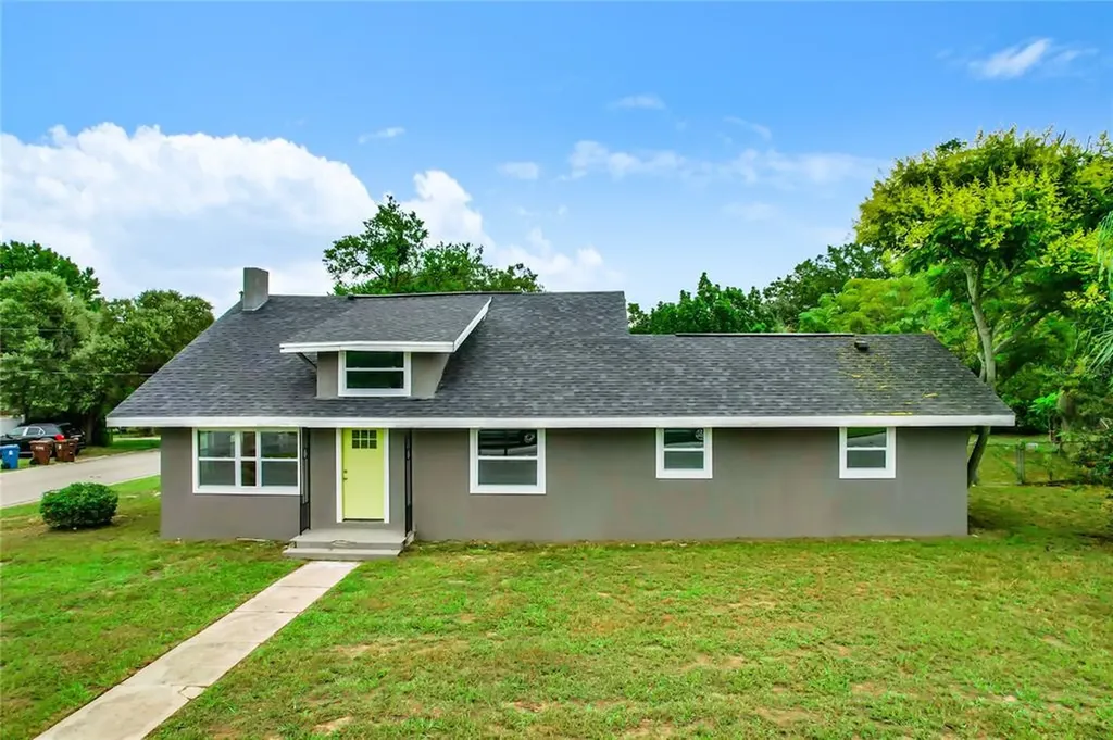 923 Cohassett Avenue Lake Wales FL 33853