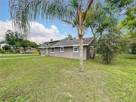 923 Cohassett Avenue Lake Wales FL 33853