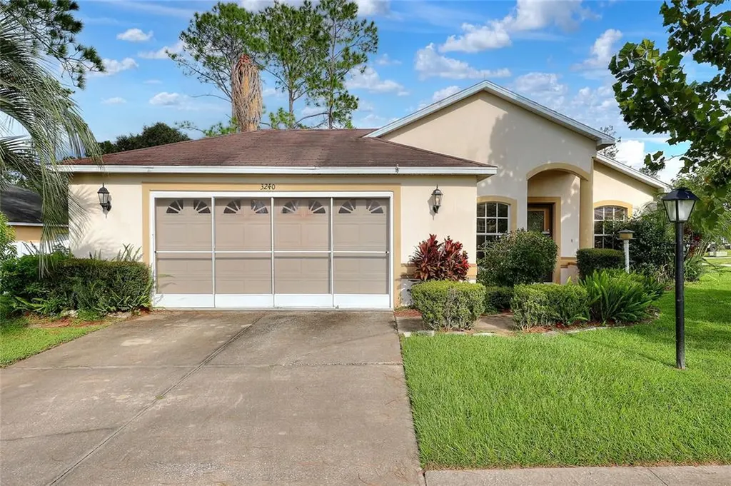 3240 Grand Pines Drive Lakeland FL 33810
