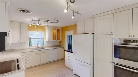 8775 117th Street Seminole FL 33772