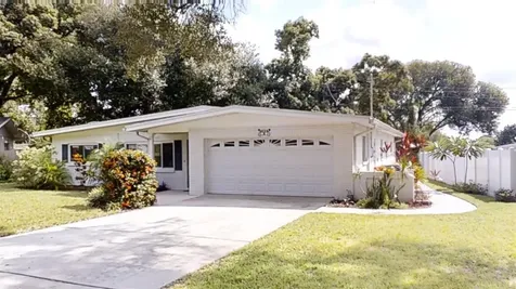 8775 117th Street Seminole FL 33772