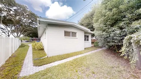 8775 117th Street Seminole FL 33772