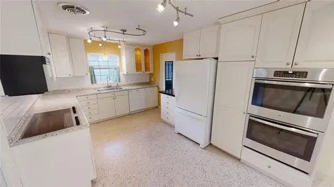 8775 117th Street Seminole FL 33772