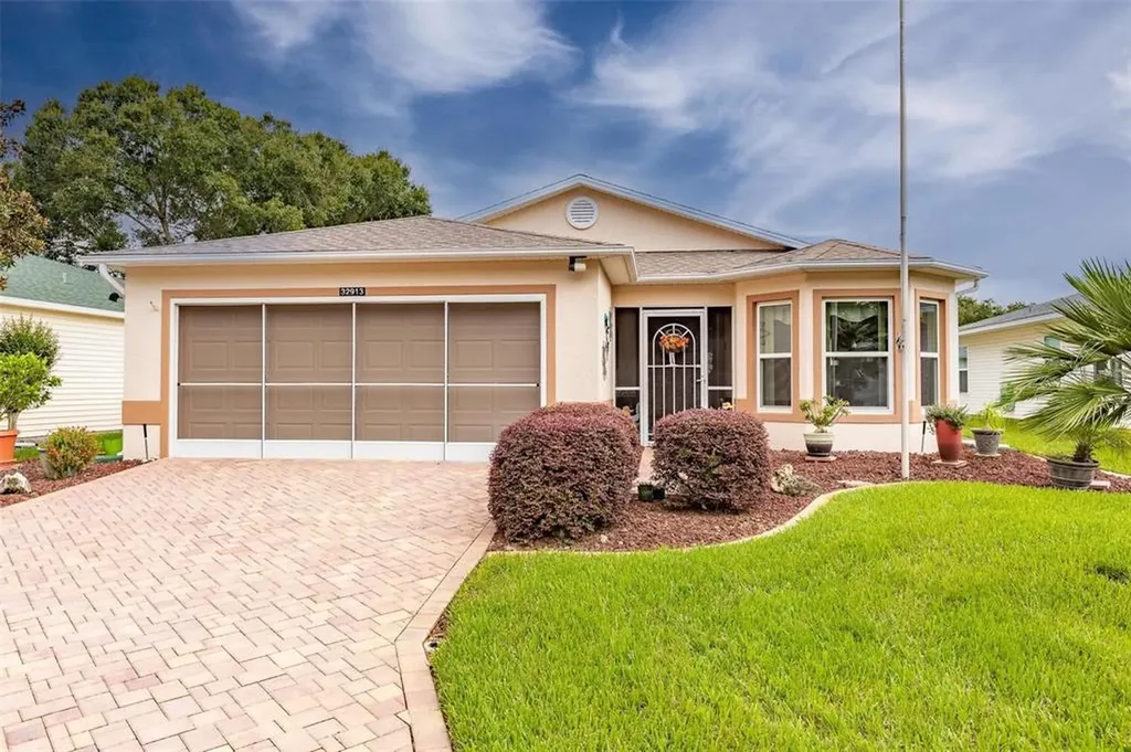 32913 Enchanted Oaks Lane Leesburg FL 34748
