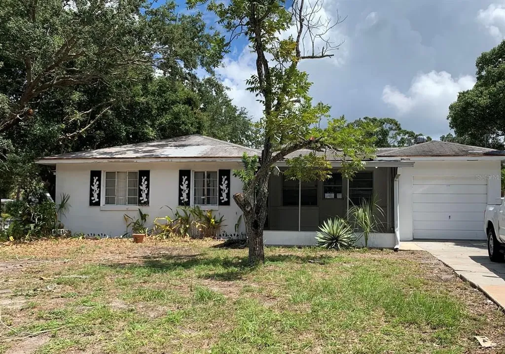 7234 5th Avenue N St Petersburg FL 33710