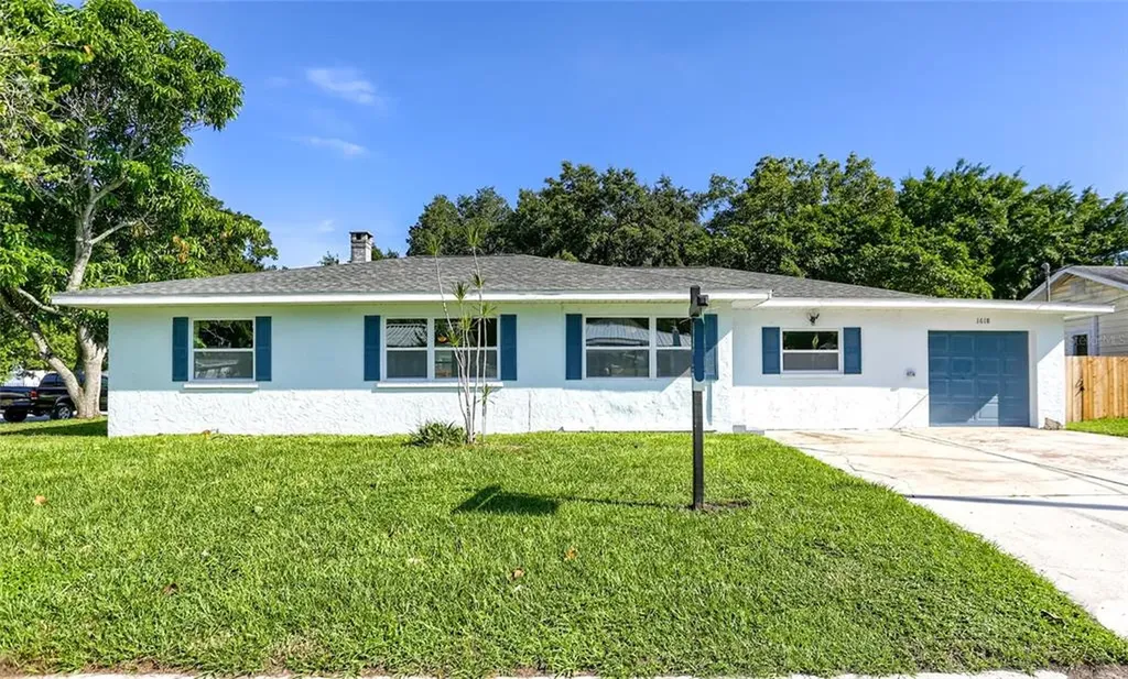 1618 14th Avenue W Bradenton FL 34205
