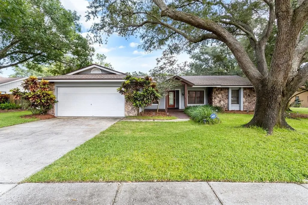 2889 Oak Creek Lane Palm Harbor FL 34684