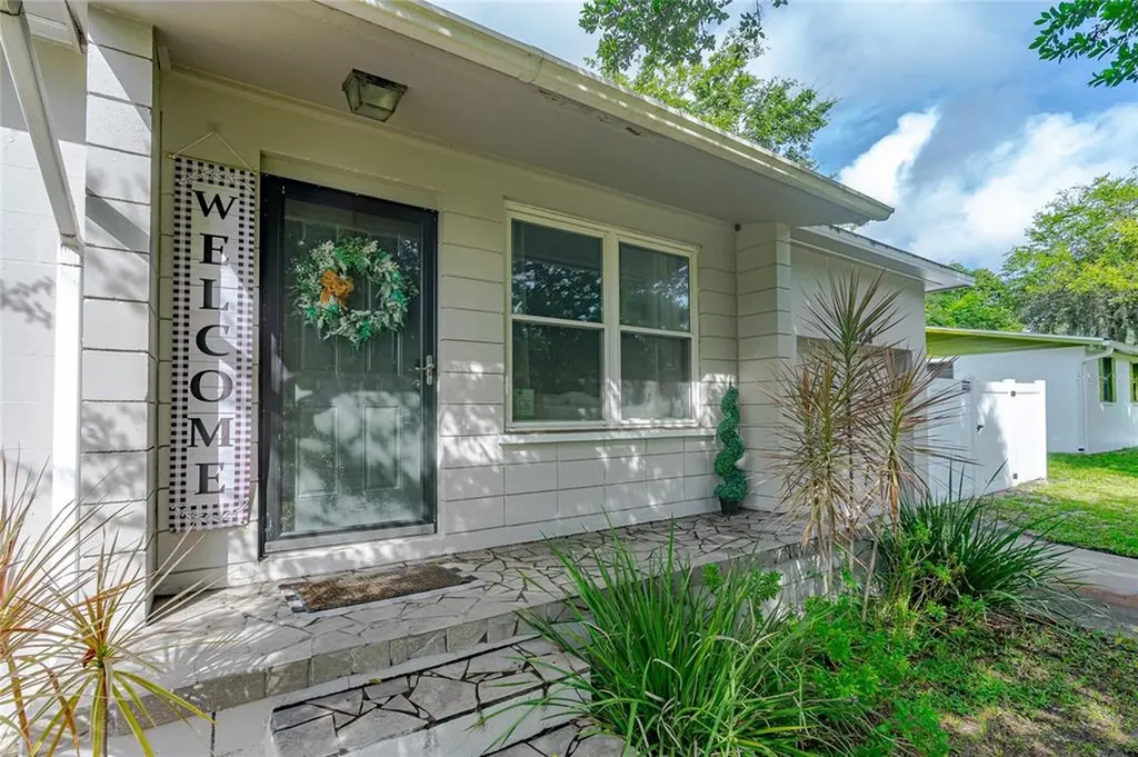 624 S Lanvale Avenue Daytona Beach FL 32114