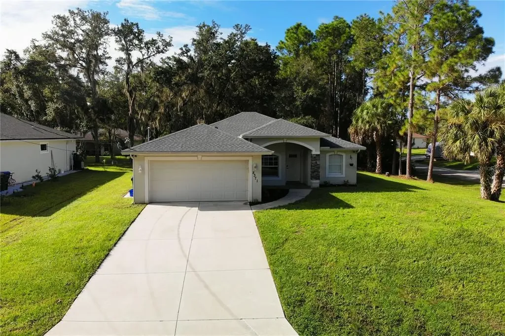 8371 Eggelstom Avenue North Port FL 34291