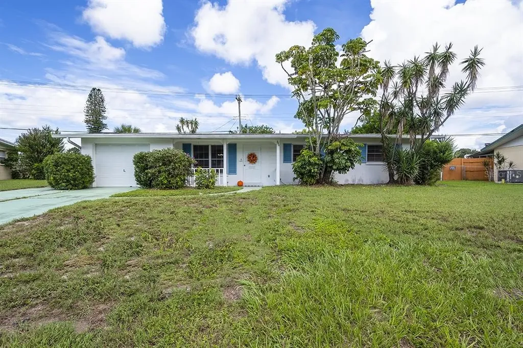 2914 Oxford Drive W Bradenton FL 34205