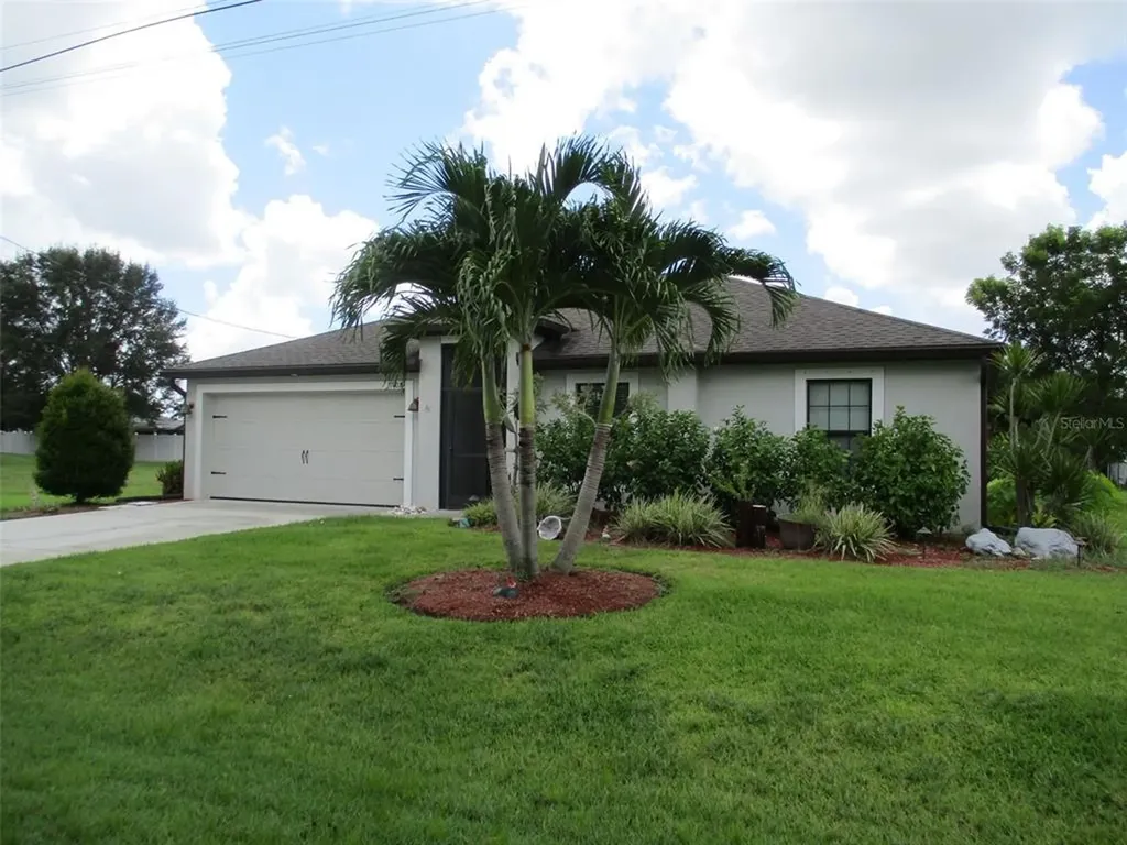 1402 SW 10th Terrace Cape Coral FL 33991