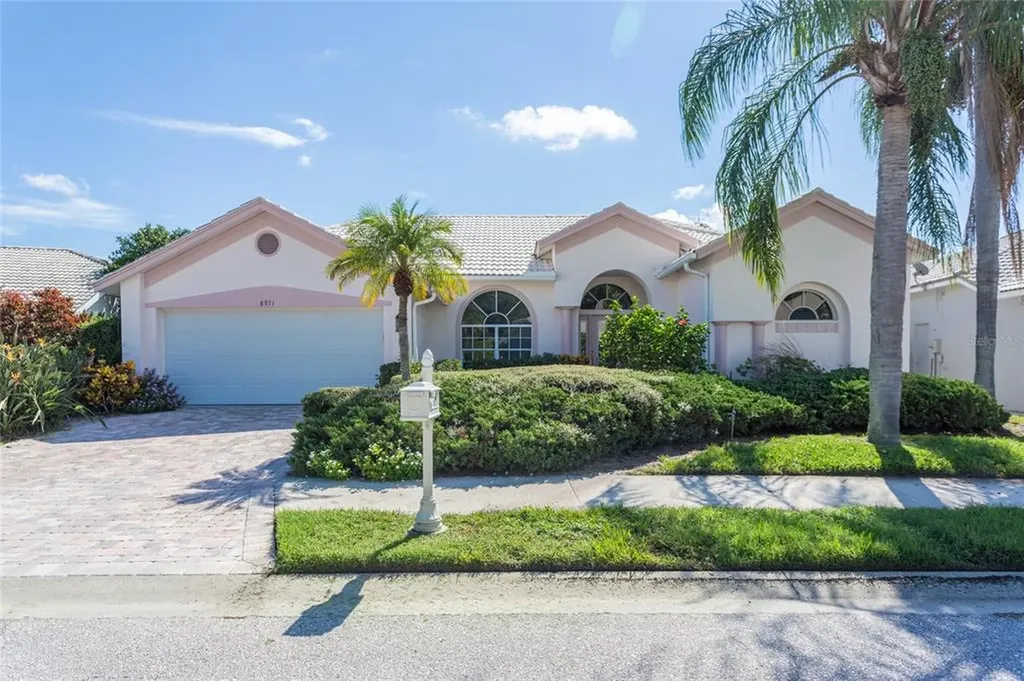 8971 Huntington Pointe Drive Sarasota FL 34238