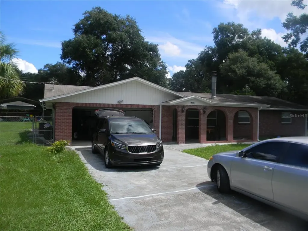 11802 Orangewood Drive Dade City FL 33525
