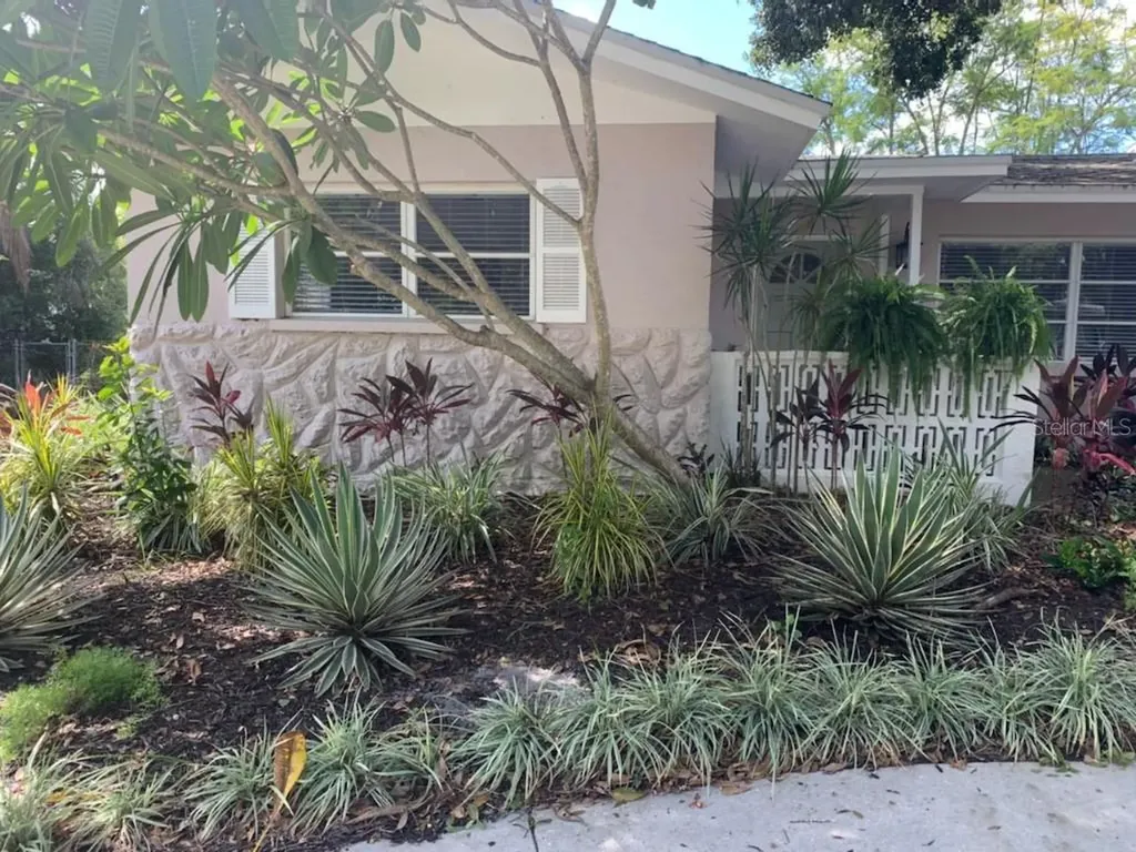 2482 Wisteria Street Sarasota FL 34239