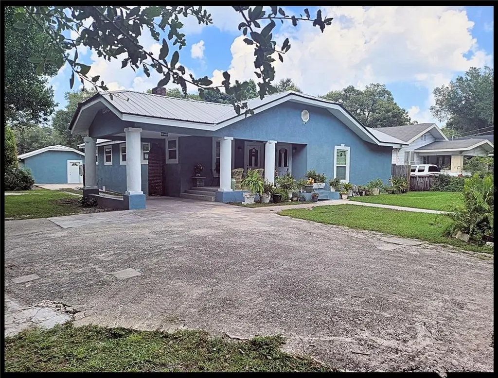 922 E Mcberry Street Tampa FL 33603