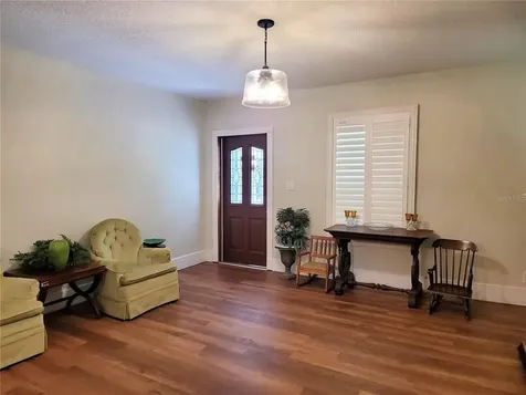 922 E Mcberry Street Tampa FL 33603