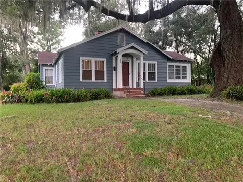 407 S 12th Street Leesburg FL 34748