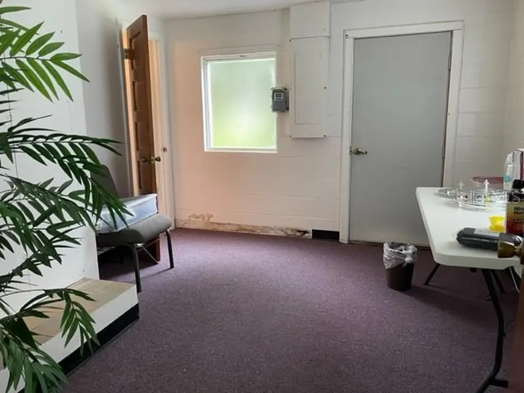 16313 NW Us Highway 441 Alachua FL 32615